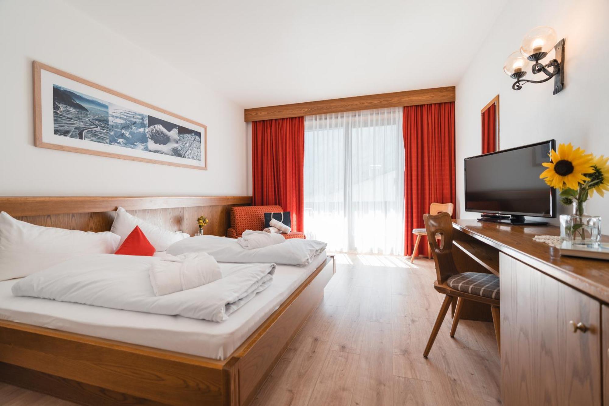 Smart Hotel Firn Madonna  Extérieur photo